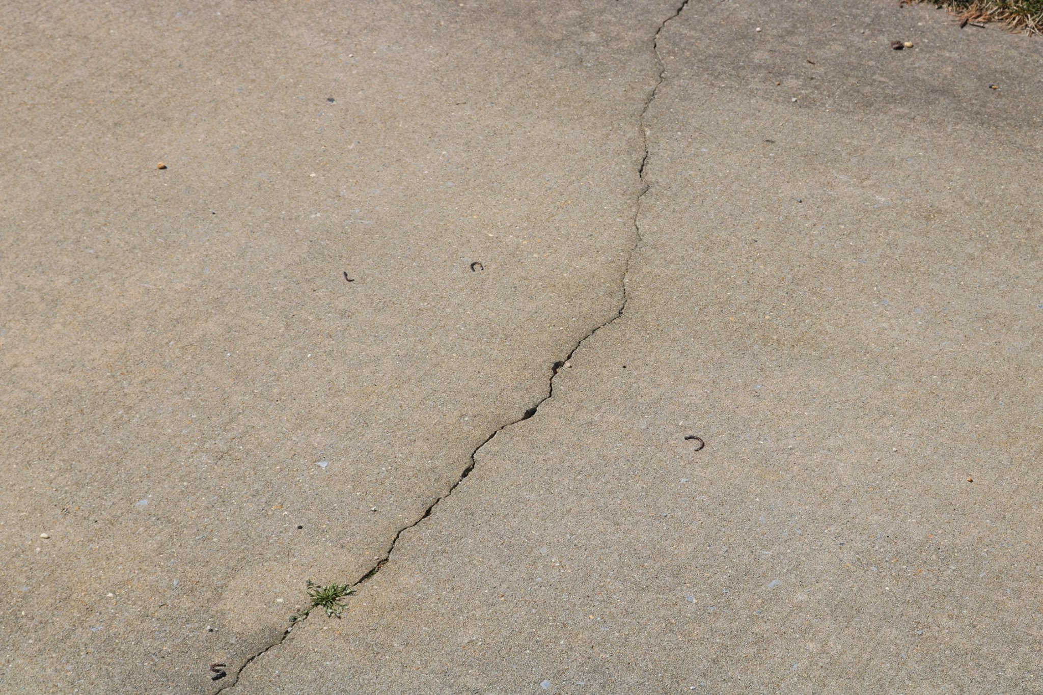 Driveway Cracked Concrete Repair - The Mudjacking Guy